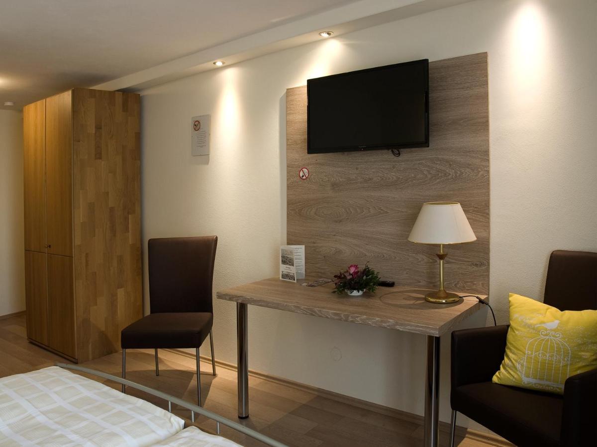 Hotel Rose วาร์บวร์ก ภายนอก รูปภาพ